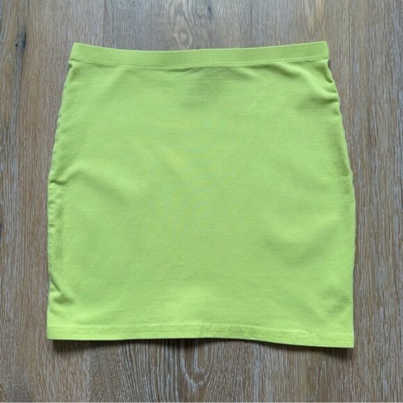 Divided H&M Women’s Neon Yellow Mini Skirt Retro -‎ Size 4 - Picture 4 of 5